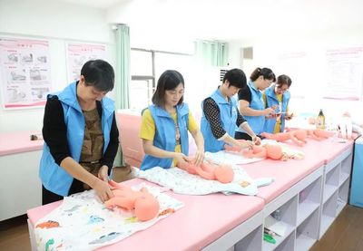 省总工会倾力打造“携手小康”职业技能公益培训服务品牌，助力群众就业增收