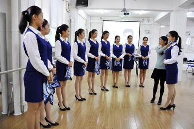 重庆市工艺美术学校职业技能培训服务 传承匠心，赋能未来